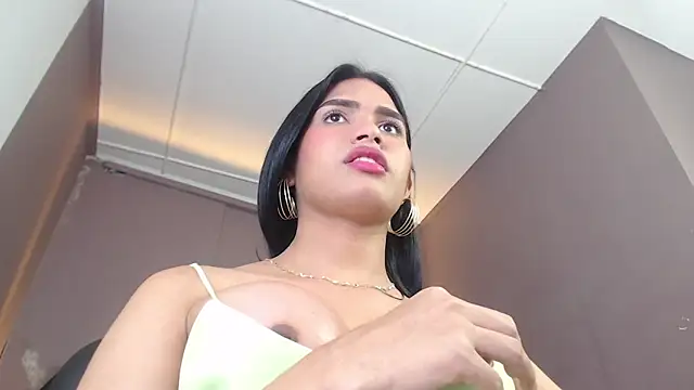 Snapshot of Greys_ath chatting on 03-21-25, 04:06 Greys ath online show from 03-21-25, 04:06