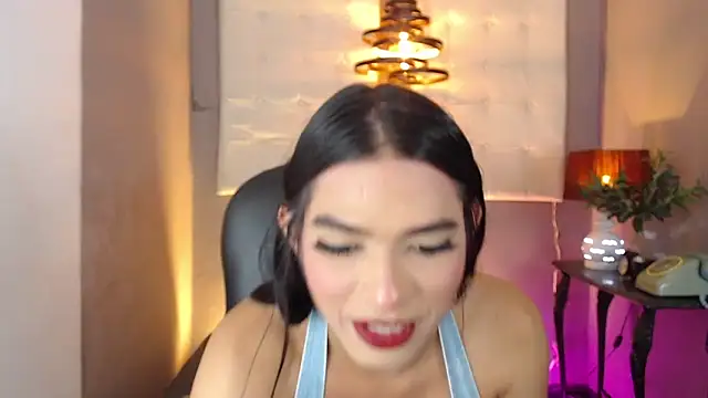 Snapshot of Greys_ath chatting on 10-27-25, 03:32 Greys ath online show from 10-27-25, 03:32