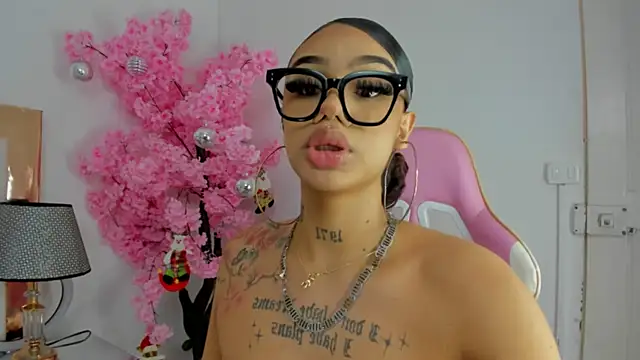 Mia Jansen online show from 12-27-24, 09:22