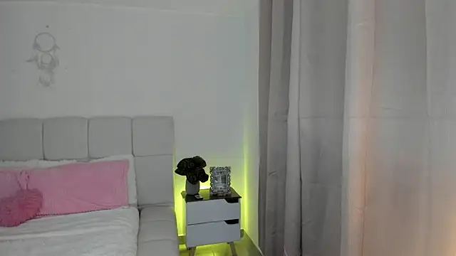 Snapshot of Ori_valentina chatting on 05-07-26, 11:10 Ori valentina online show from 05-07-26, 11:10