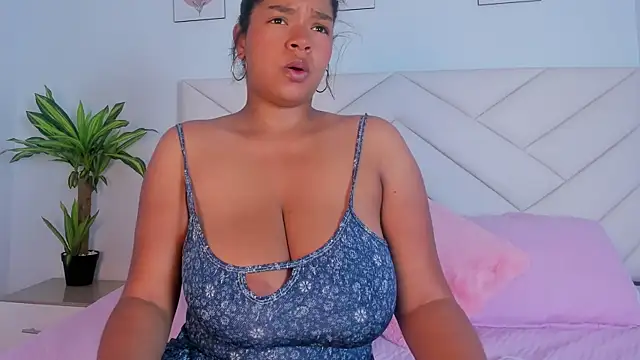 Snapshot of Brianna_bigboobs chatting on 01-03-25, 11:03 Brianna bigboobs online show from 01-03-25, 11:03