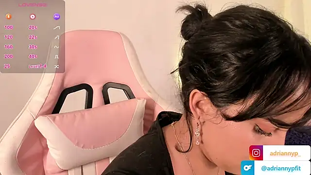 adriannyp 1 online show from 01-05-26, 08:23