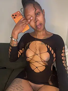 Snapshot of InkLady444 chatting on 02-21-26, 07:53 InkLady444 online show from 02-21-26, 07:53