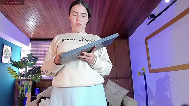 Lyssa Muller online show from 10-21-25, 02:29