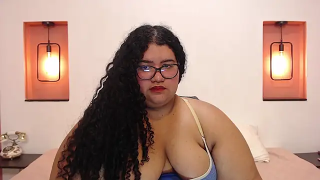 Snapshot of Miley_Collins chatting on 01-08-25, 10:58 Miley Collins online show from 01-08-25, 10:58