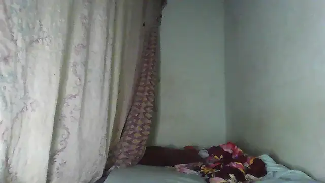 Snapshot of thasmyni chatting on 03-12-25, 05:35 thasmyni online show from 03-12-25, 05:35