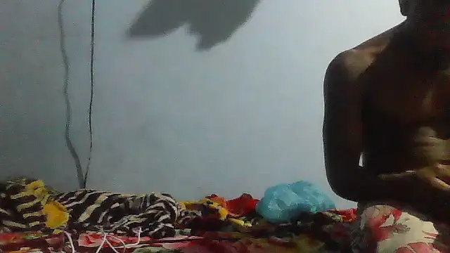 Snapshot of thasmyni chatting on 10-11-25, 12:43 thasmyni online show from 10-11-25, 12:43