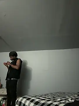 SluttyLyfe4L online show from 06-17-26, 05:10
