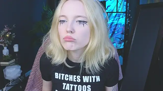 Crackling Tatii online show from 02-18-25, 08:58