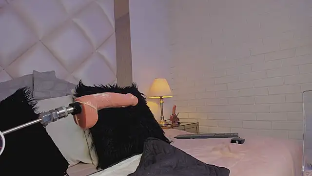 Snapshot of KimRoussee chatting on 02-12-25, 06:51 KimRoussee online show from 02-12-25, 06:51