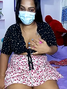  Hot Kisses  online show from 01-11-25, 06:23