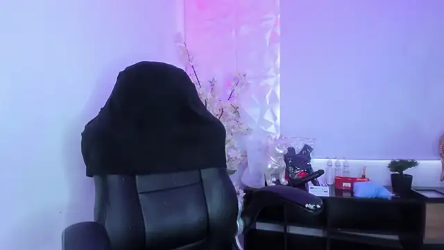 alessandra shayk6 online show from 01-31-25, 04:59