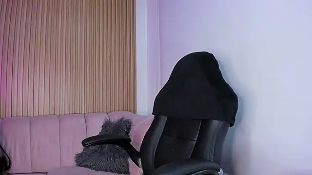 alessandra shayk6 online show from 02-11-25, 12:05