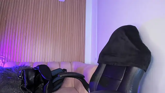 alessandra shayk6 online show from 02-13-25, 11:39