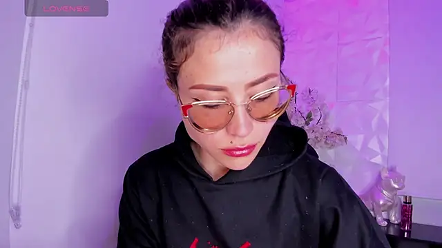 alessandra shayk6 online show from 03-20-25, 12:43
