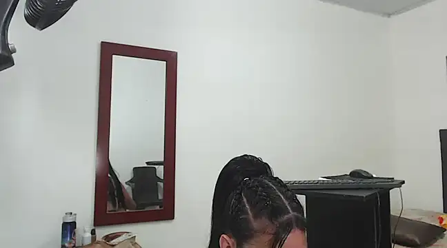 Snapshot of eloisaath chatting on 01-23-25, 04:15 eloisaath online show from 01-23-25, 04:15