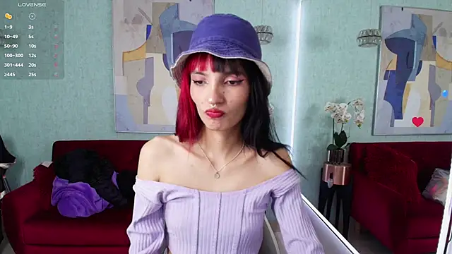 Dafne huges online show from 02-01-25, 02:34