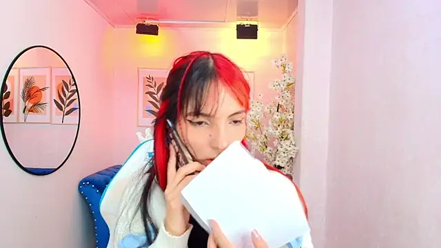 Dafne huges online show from 09-11-25, 05:24