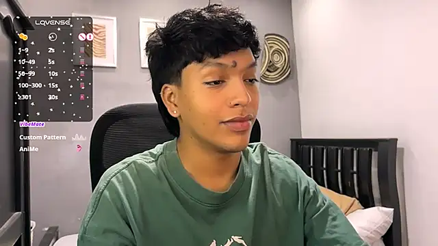 Snapshot of Xander_bonnet1 chatting on 02-02-25, 05:37 Xander bonnet1 online show from 02-02-25, 05:37