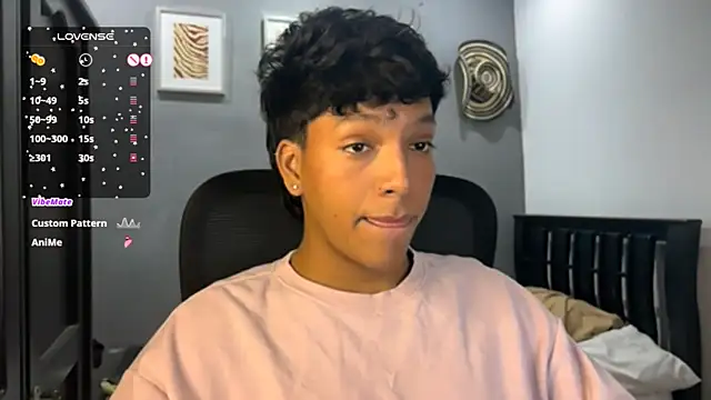 Snapshot of Xander_bonnet1 chatting on 02-04-25, 05:45 Xander bonnet1 online show from 02-04-25, 05:45