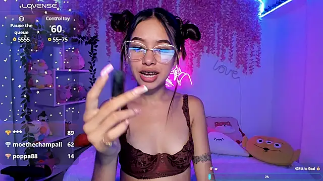 cat kitty18  online show from 01-04-25, 04:00