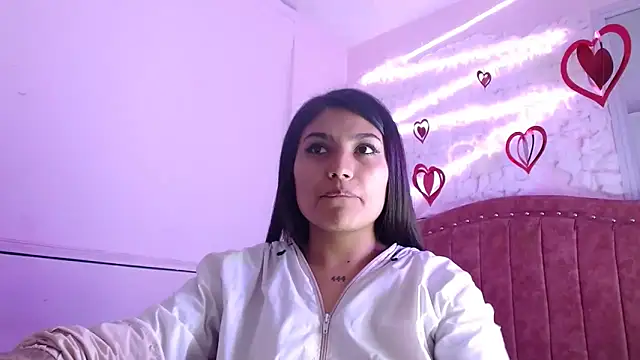 Snapshot of SarahStones chatting on 03-14-25, 08:49 SarahStones online show from 03-14-25, 08:49