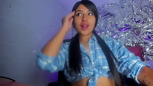 Snapshot of SarahStones chatting on 02-18-26, 07:48 SarahStones online show from 02-18-26, 07:48