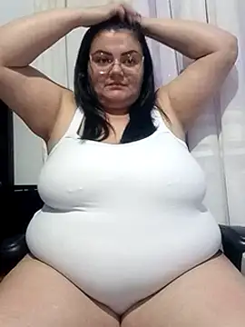 Snapshot of Madisonpalacio chatting on 12-28-24, 04:19 Madisonpalacio online show from 12-28-24, 04:19