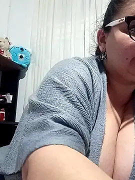 Snapshot of Madisonpalacio chatting on 02-06-25, 02:11 Madisonpalacio online show from 02-06-25, 02:11