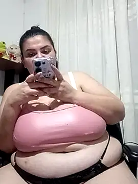 Snapshot of Madisonpalacio chatting on 02-25-25, 10:58 Madisonpalacio online show from 02-25-25, 10:58
