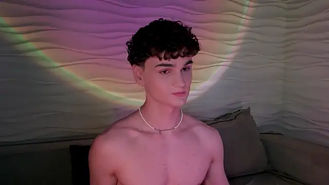 Snapshot of adam_21cm__ chatting on 02-13-25, 04:28 adam 21cm online show from 02-13-25, 04:28