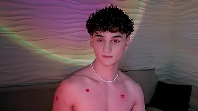 Snapshot of adam_21cm__ chatting on 02-14-25, 04:41 adam 21cm online show from 02-14-25, 04:41