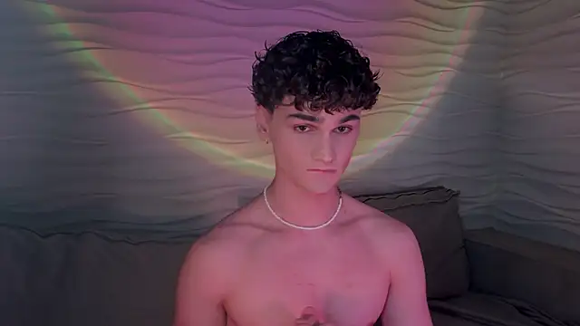 Snapshot of adam_21cm__ chatting on 02-16-25, 04:32 adam 21cm online show from 02-16-25, 04:32