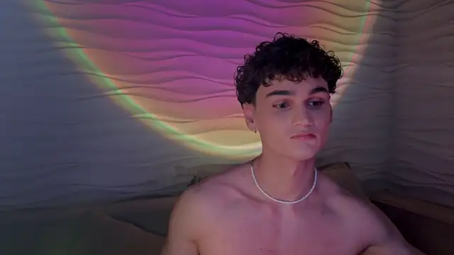 Snapshot of adam_21cm__ chatting on 02-20-25, 04:36 adam 21cm online show from 02-20-25, 04:36