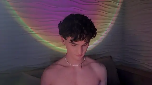 Snapshot of adam_21cm__ chatting on 02-23-25, 10:42 adam 21cm online show from 02-23-25, 10:42