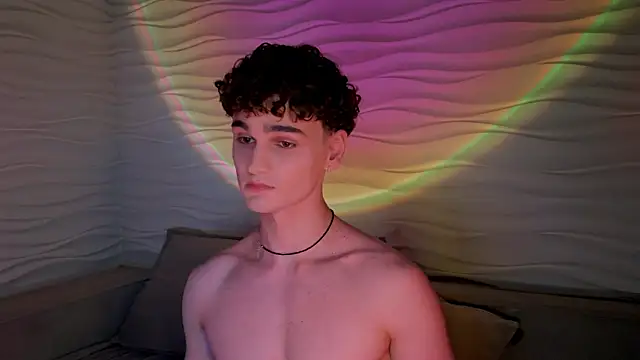 Snapshot of adam_21cm__ chatting on 03-06-25, 04:17 adam 21cm online show from 03-06-25, 04:17