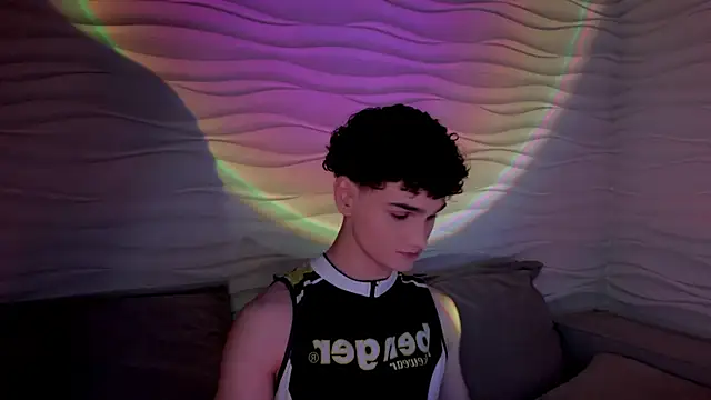 Snapshot of adam_21cm__ chatting on 03-09-25, 04:44 adam 21cm online show from 03-09-25, 04:44