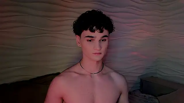 Snapshot of adam_21cm__ chatting on 03-13-25, 04:34 adam 21cm online show from 03-13-25, 04:34