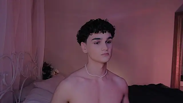 Snapshot of adam_21cm__ chatting on 03-19-25, 04:45 adam 21cm online show from 03-19-25, 04:45