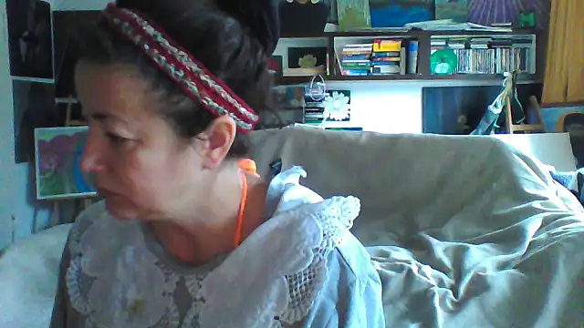 MariaAnaSunshine online show from 10-16-25, 08:37