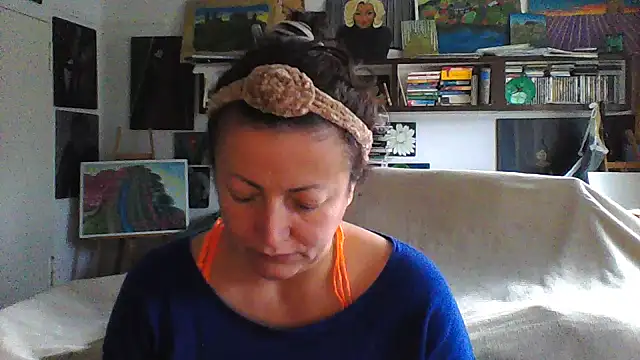 MariaAnaSunshine online show from 10-30-25, 07:54