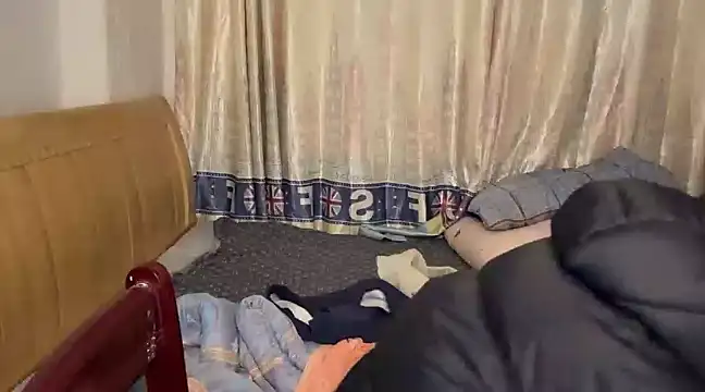 Snapshot of xiaottt1918 chatting on 01-12-25, 10:23 xiaottt1918 online show from 01-12-25, 10:23