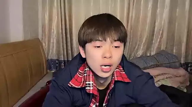 Snapshot of xiaottt1918 chatting on 01-12-25, 01:27 xiaottt1918 online show from 01-12-25, 01:27