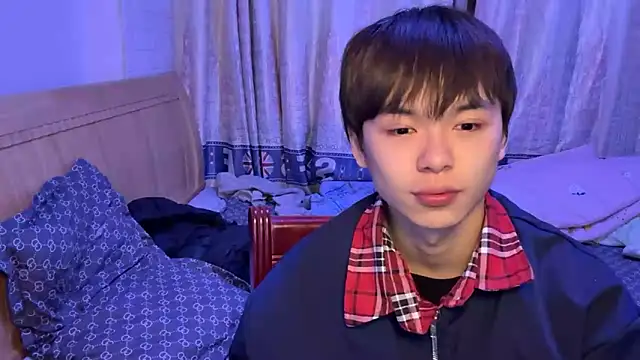 Snapshot of xiaottt1918 chatting on 01-14-25, 02:43 xiaottt1918 online show from 01-14-25, 02:43