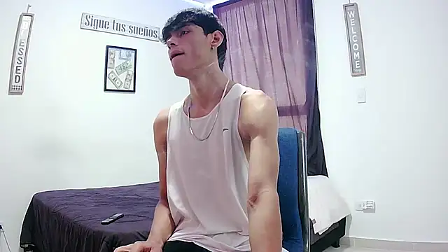 Snapshot of harrytomson_1 chatting on 11-16-25, 05:18 harrytomson 1 online show from 11-16-25, 05:18