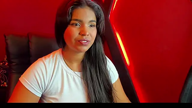 zoe roux21 online show from 01-25-25, 03:51