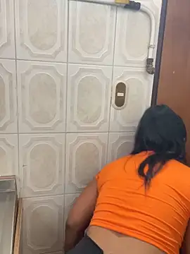 zoe roux21 online show from 10-23-25, 10:19