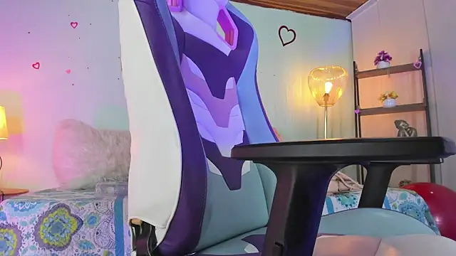 honey fox1 online show from 12-15-24, 12:18