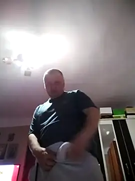 nudistu021 online show from 04-28-26, 03:17