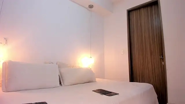 Mariana Synn online show from 07-25-26, 01:25